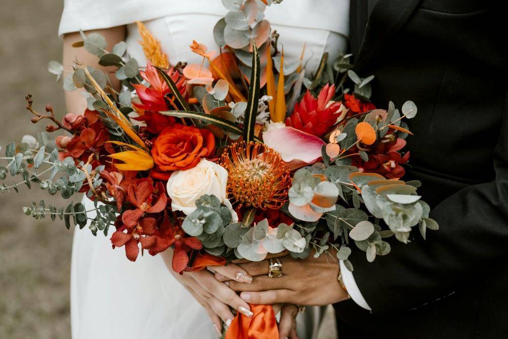 Creating Custom Flower Arrangements 🌺